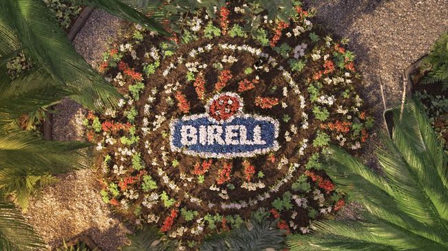 Návštěvníci Adršpachu si mohou postavit s Birellem květinovou mandalu 