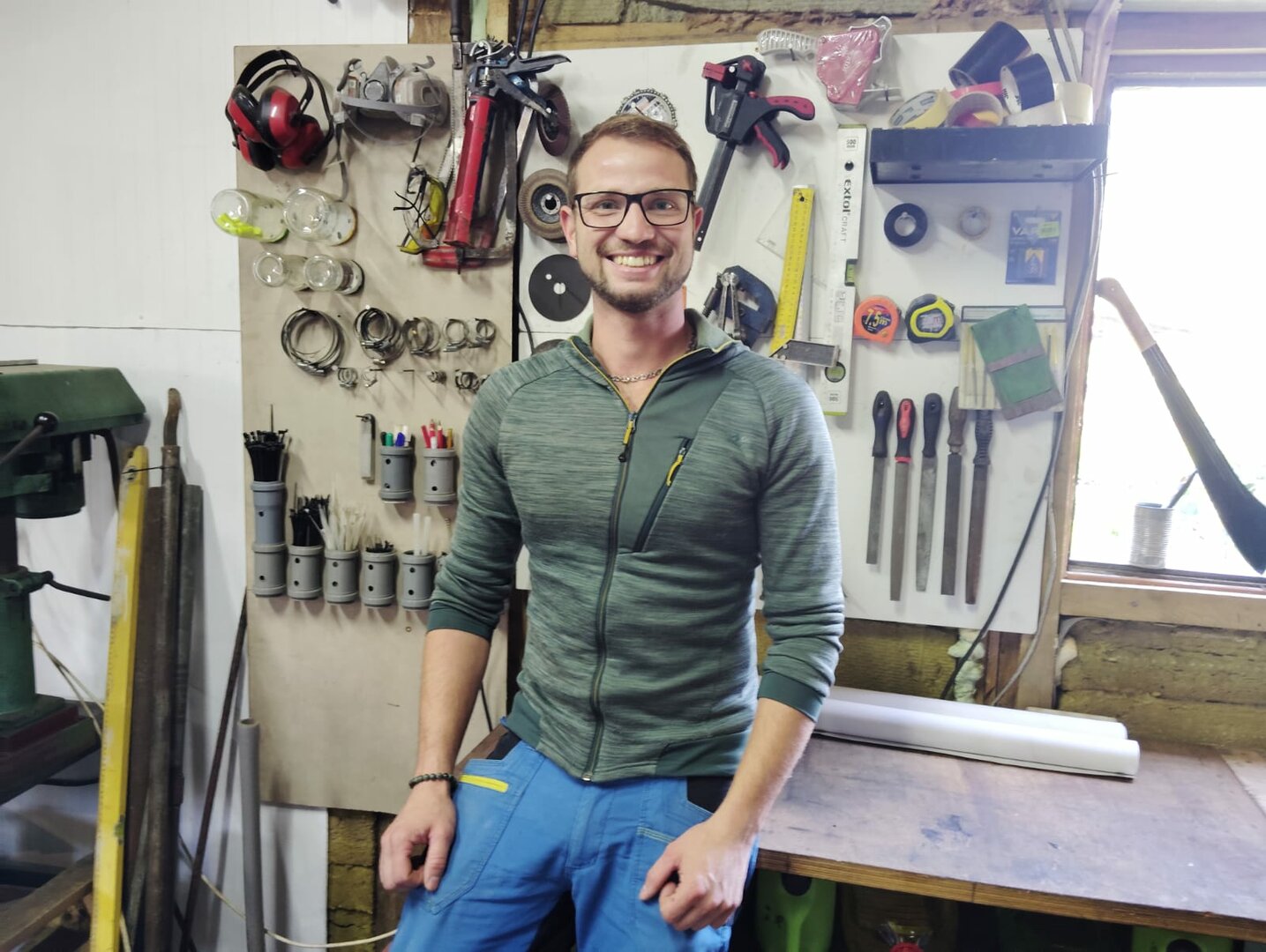 Práce mi chodí bez jakékoli reklamy, říká hodinový manžel Vojtěch Ságner