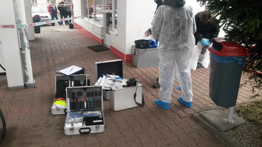 V České Skalici napadl neznámý pachatel obsluhu čerpací stanice