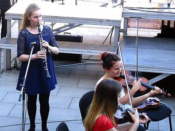 Polický symfonický orchestr hrál podruhé ve Vambeřicích