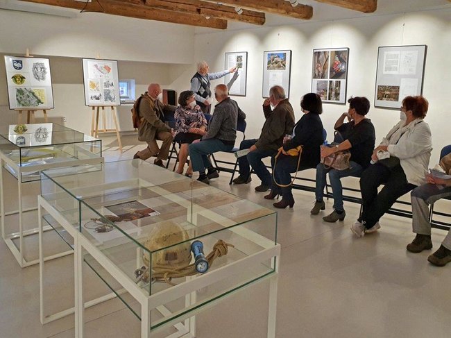 Speleologové pozvali největší kapacity z oboru do Broumova 