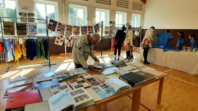 Žlutá škola v Suchém Dole