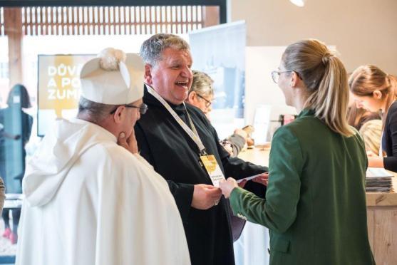 O proměnách důvěry a porozumění diskutovala první část hostů 6. Broumovských diskusí