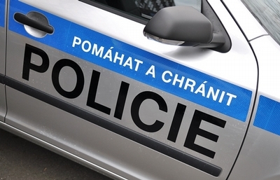 Ve vagónu s textilem pro humanitární pomoc policie zadržela již trestaného muže