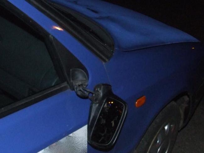 Dva podnapilí mladíci v Broumově poškodili deset zaparkovaných automobilů
