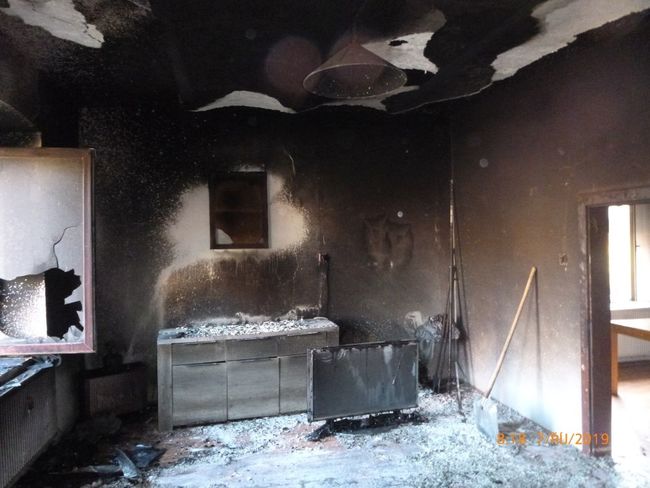Zřejmě porucha televize způsobila požár bytu