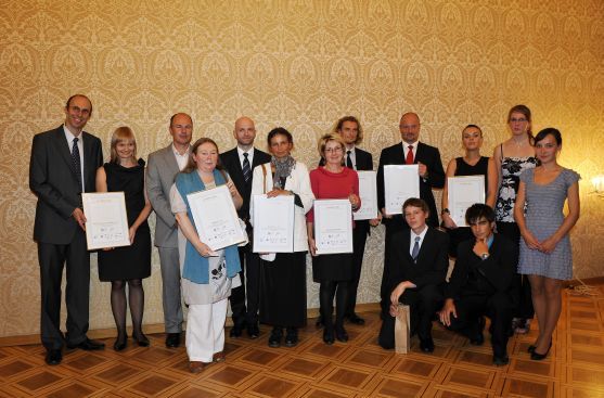 Jednu z cen Via Bona převzali studenti broumovského gymnázia