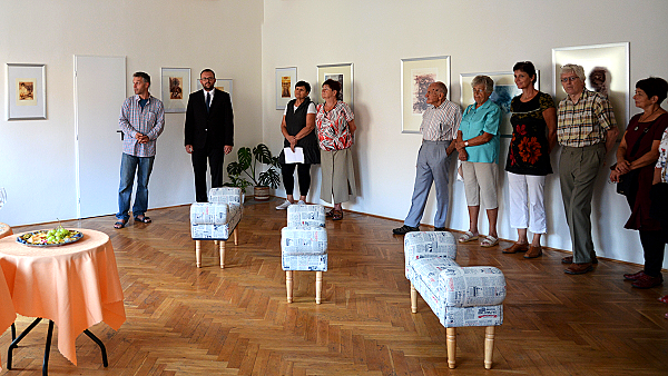 Rytíř Řádu umění a literatury vystavuje v Polici nad Metují