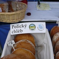 Farmářské trhy opět přilákaly do klášterní Zahrady* v Broumově velké množství návštěvníků