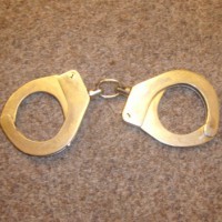 Na Broumovsku policisté chytili trojici mladíků, kteří se vloupali do obchodů