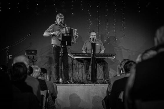 Veselá trojka potěšila zaplněný sál Střelnice