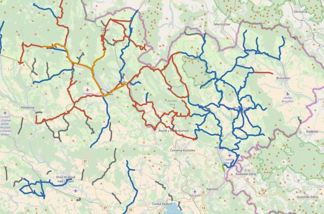 Novinka v zimní údržbě: řidiči zjistí aktuální info v mobilu