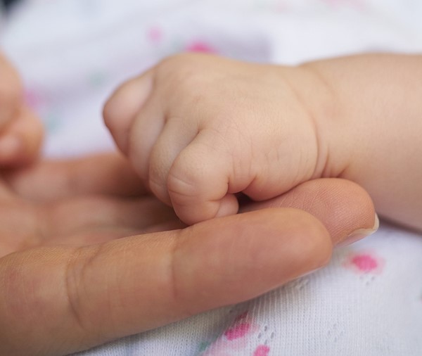 Hronov podpoří Světový týden respektu k porodu