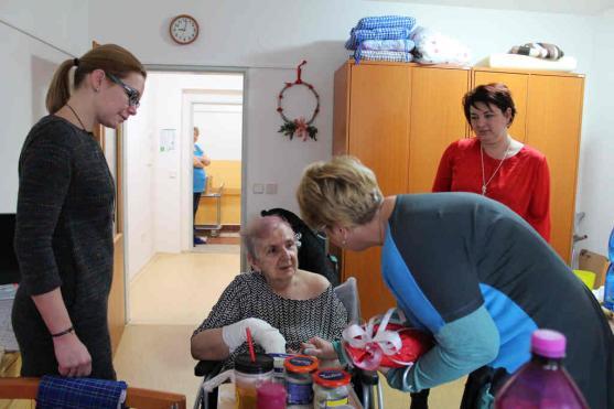 Předvánoční návštěva Domova pro seniory v Broumově