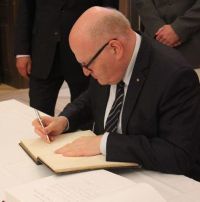 Ministr kultury Daniel Herman navštívil broumovský klášter a kostel ve Vernéřovicích