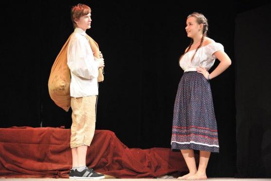 Literárně dramatický obor ZUŠ Broumov potěšil diváky svojí divadelní pohádkou O Moreně
