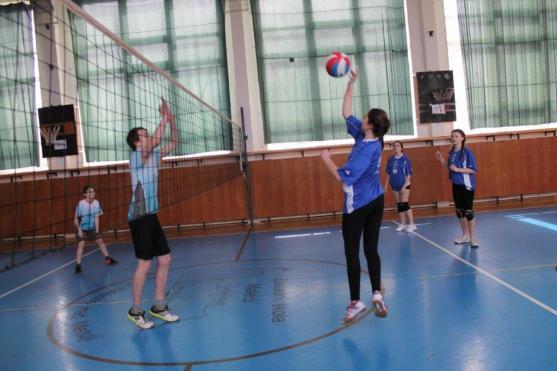V březnu broumovští volejbalisté hráli tři turnaje