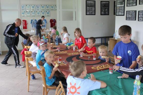 Příměstské tábory projektu Bavíme se sportem jsou zaměřené na všestranný pohyb 