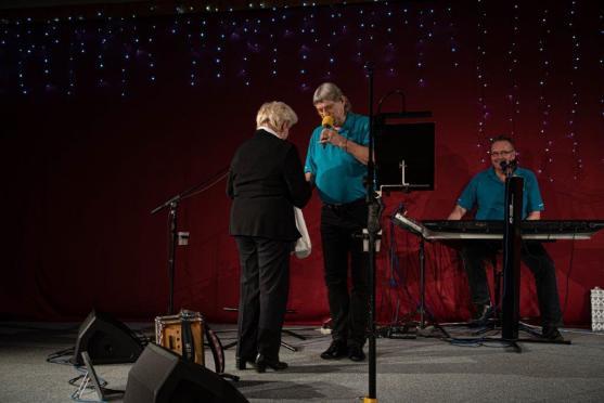 Veselá trojka potěšila zaplněný sál Střelnice