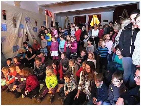 Výstava loutek, představení pro děti i pro dospělé. Taková byla Noc divadel v Broumově