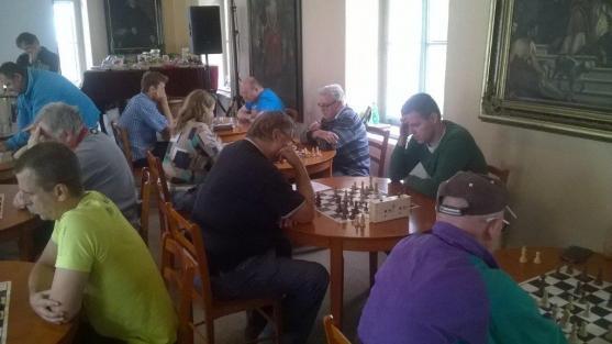 Broumovskou klášterní Kreslírnou znělo: šach - mat