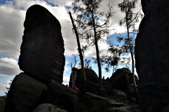 Z Bělého skalami na Junáckou vyhlídku