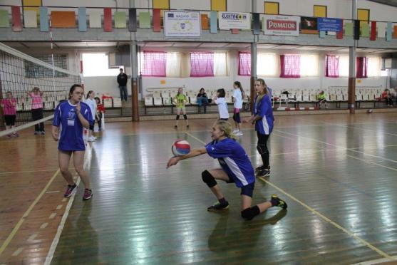 Broumovští "barevní" volejbalisté váleli v Náchodě