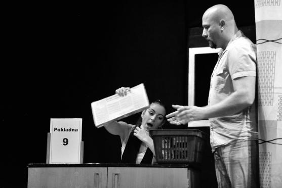 Divadlo Artur pobavilo hrou Tři v háji