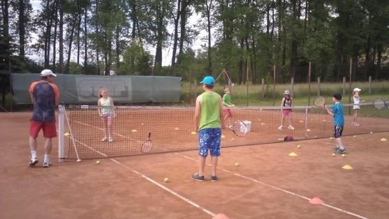 Hitem léta je tenisová školička