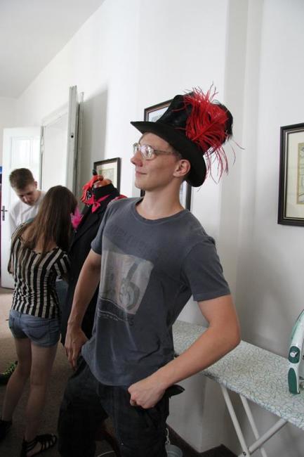 Studenti gymnázia se na chvíli stali filmovými kostyméry a vizážisty