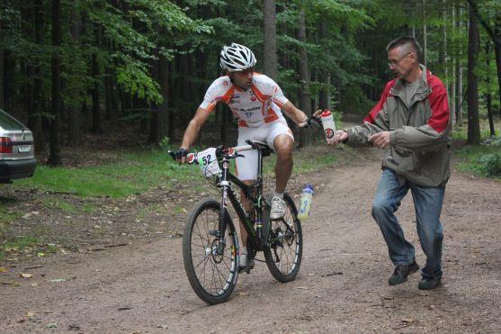 Závod horských kol Rallye Sudety má stejné vítěze jako v loňském roce. Friedla a Novákovou
