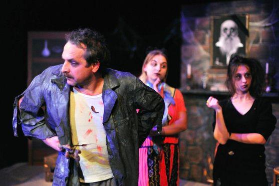 Nový soubor Divadlo Broumov se o víkendu dvakrát představil s hrou Hrobka s vyhlídkou