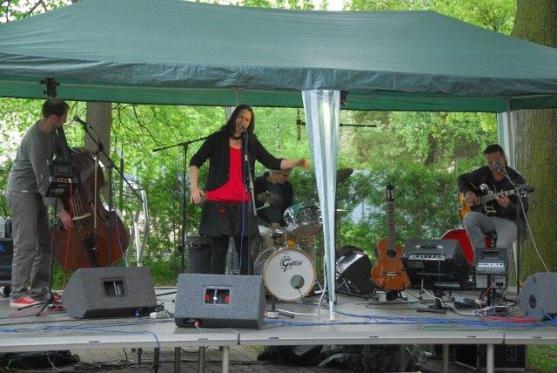 V Pellyho parku se konaly doprovodné akce turistického pochodu Polický vandr