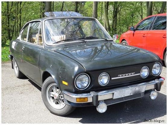 Historická vozidla se zastavila i v Broumově