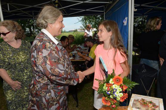 Nela Řehořová z Police nad Metují natáčí film Babovřesky 3