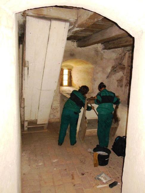 V Broumově se realizuje projekt, který zlepšuje šance na získání zaměstnání lidem se základním vzděláním