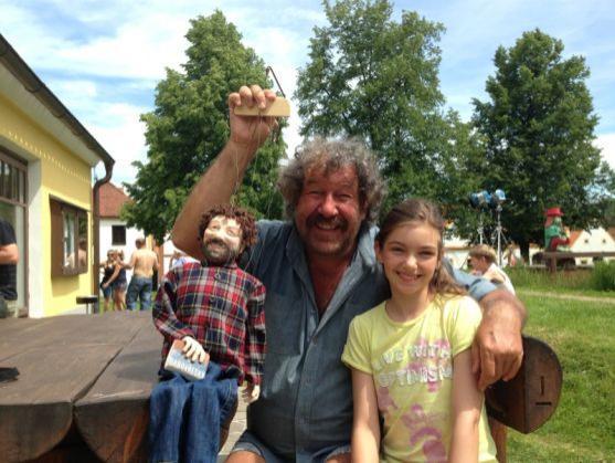 Nela Řehořová z Police nad Metují vyhrála internetové hlasování pěvecké soutěže Česko zpívá 