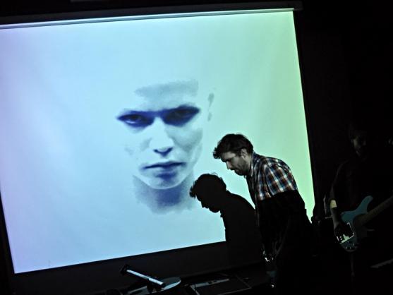 V broumovském Klubu Ambra vystoupili Mermomoc a Bonus & Martin Tvrdý Trio 