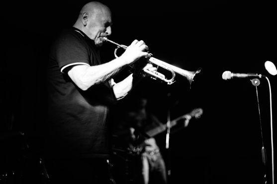 V páteční večer se domovem pro Laca Décziho stal sál hospody U Pitašů 