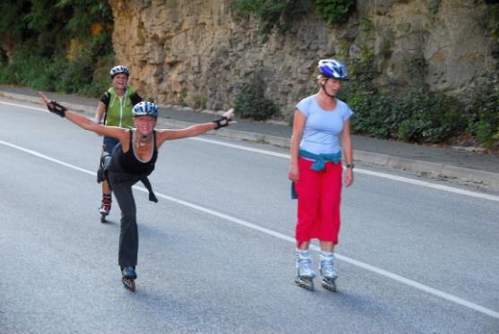 Z "petrovických zatáček" u Police nad Metují se stala bruslařská dráha 