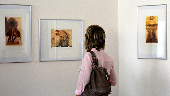 Rytíř Řádu umění a literatury vystavuje v Polici nad Metují