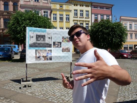 Broumovsky specifická vernisáž TOP 10 aneb Přijel i traktor 