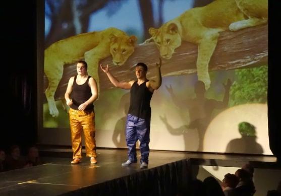 Dvakrát vyprodaný sál Informačního centra přivítal jaro v Broumově opět velkolepě 