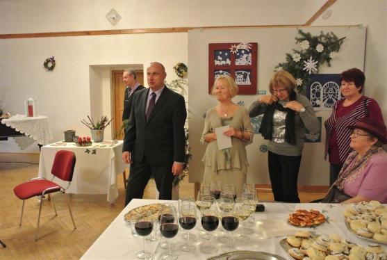 Výstava seniorů nazvaná Romantické Vánoce má po vernisáži 