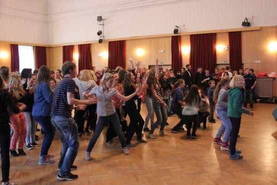 Broumovsko je Happy! Vznikl hudební klip na skladbu Pharella Williamse 