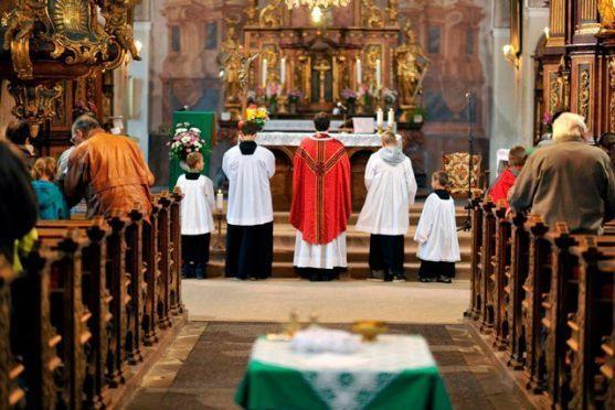 Mše, jarmark, průvod, divadlo a hudební produkce. Takové byly Svatováclavské oslavy v Broumově 