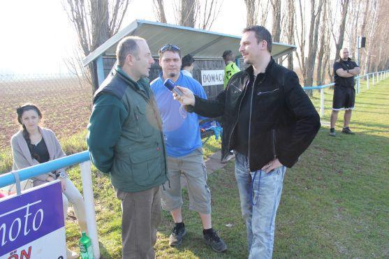 Fotbalisté Hejtmánkovic obdarovali Martina Rozuma. A vzápětí rozstříleli Meziměstí