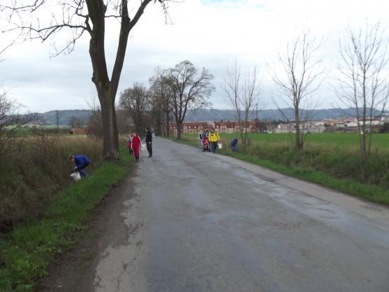 Do Jarního úklidu na Broumovsku se zapojila řada dobrovolníků i organizací