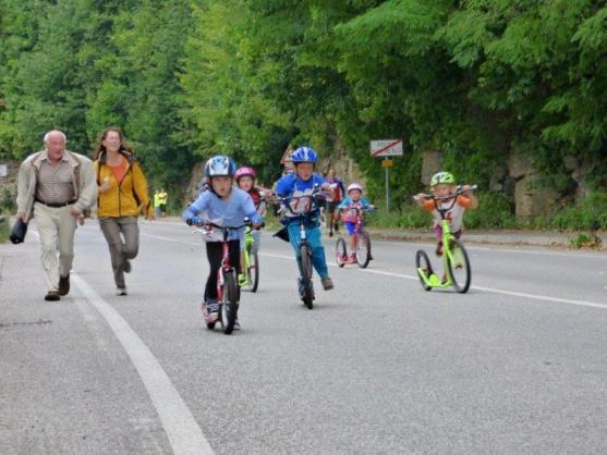 V Petrovických zatáčkách jezdilo vše, co mělo kolečka