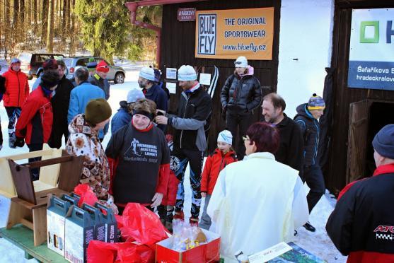 Na Bischofsteinu se jel závod tříčlenných hlídek v běhu na lyžích
